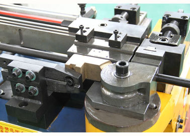 โลหะเหล็กคาร์บอนท่อโลหะ CNC เครื่องดัดท่อไฮดรอลิประมาท