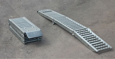 เคลือบสังกะสีเหล็กพับลาด 1000LBS สำหรับรถตู้ / รถพ่วง 440ctns 98x24x11CM